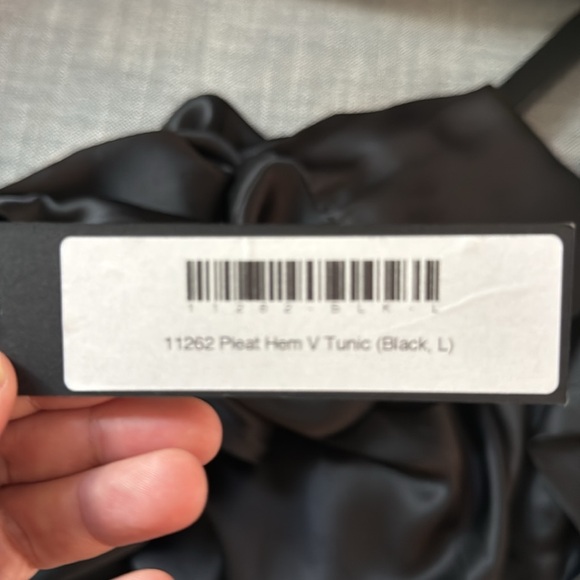 NWT Kal Rieman size large silk v neck tunic blouse with pleat hem - Picture 7 of 7